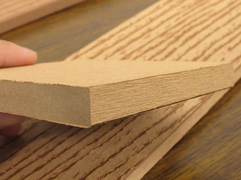 人工木材の側面加工